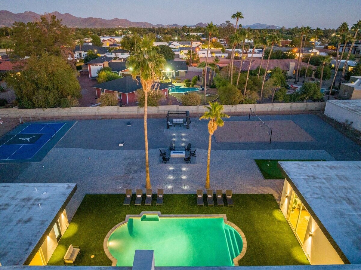 Basketball and pickleball court with mountain views at Scottsdale golf villa